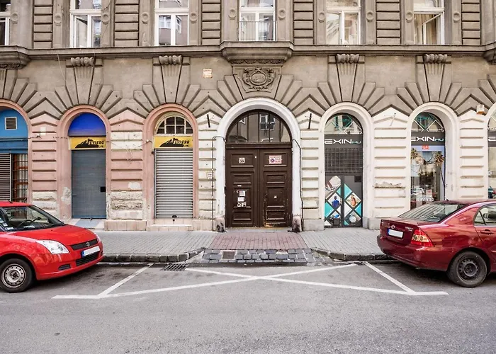 Lovely Apartment With Mezzanine Near The Danube
